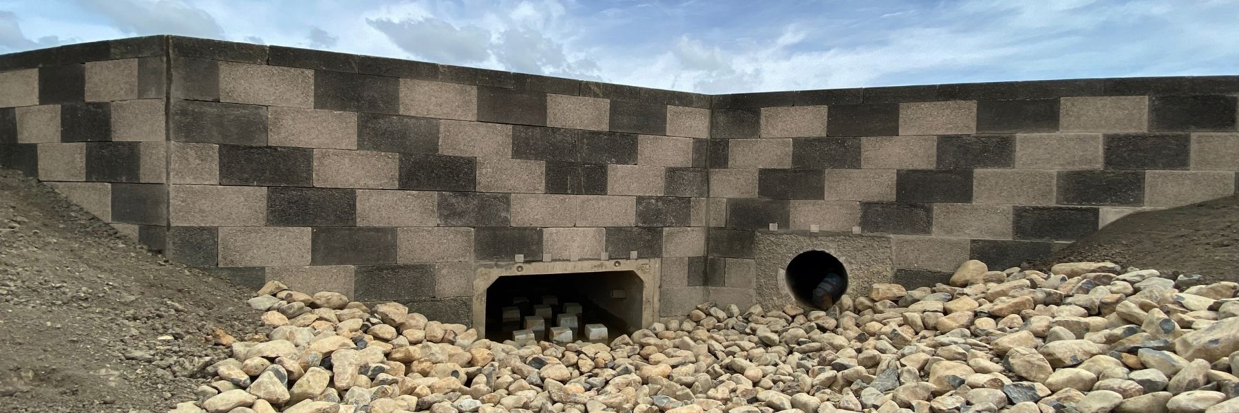 Stonebloc MSE Wall