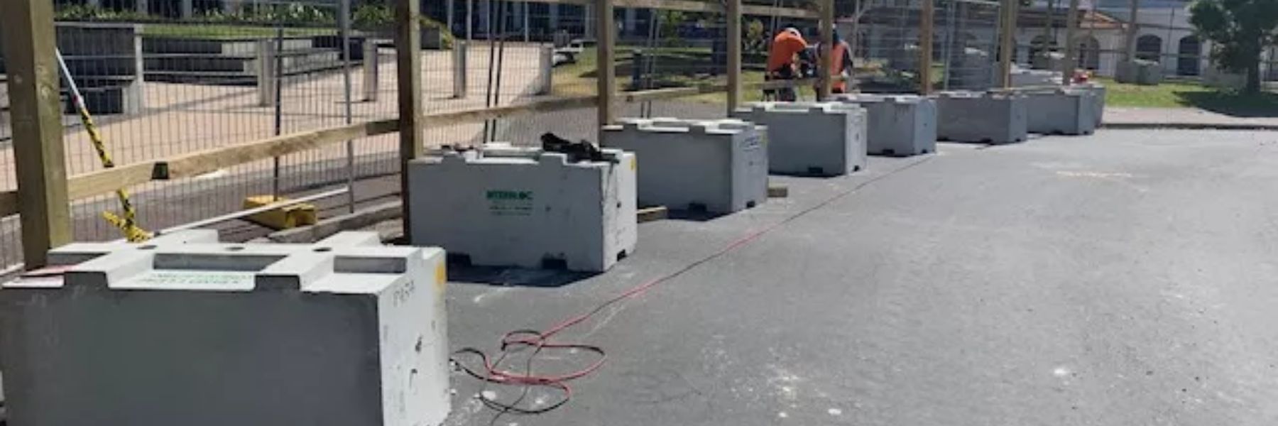 Southbase Construction using the 1200 Interbloc standard concrete blocks as counterweights
