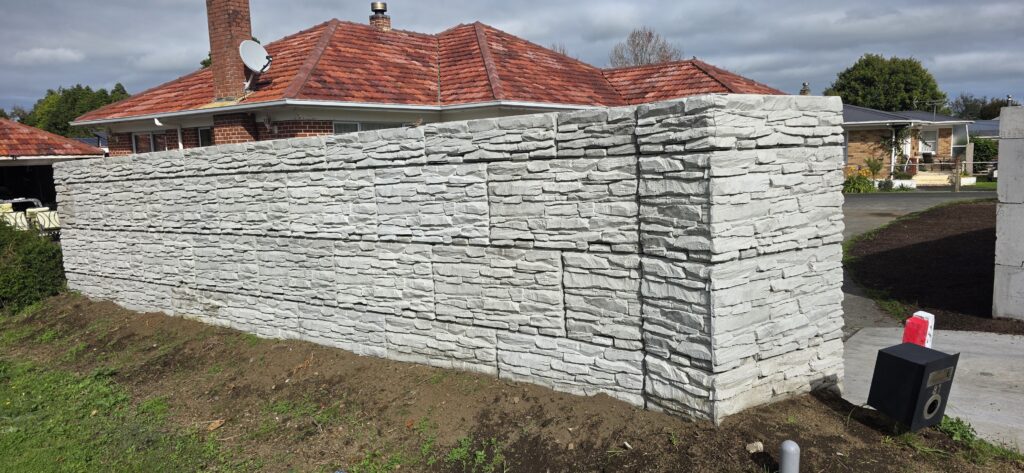 HOW INTERBLOC+ SCHIST TRANSFORMED 81 KITCHENER ROAD, WAIUKU